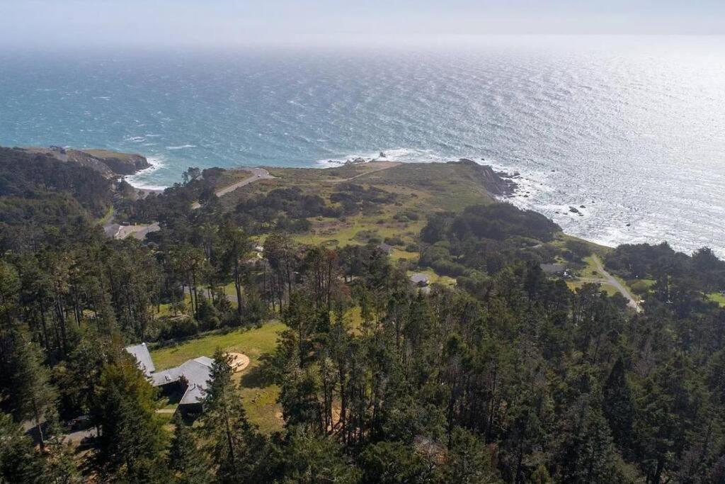 Driftwood Lodge ~ 5 Bedroom / 7 Bath ~ 30-Acre Private Estate On Hwy 1 ~ Hot Tub ~ Oceanview ~ Reunions & Retreats Walsh Landing Экстерьер фото