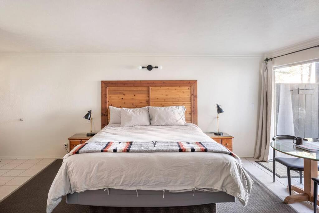 Driftwood Lodge ~ 5 Bedroom / 7 Bath ~ 30-Acre Private Estate On Hwy 1 ~ Hot Tub ~ Oceanview ~ Reunions & Retreats Walsh Landing Экстерьер фото