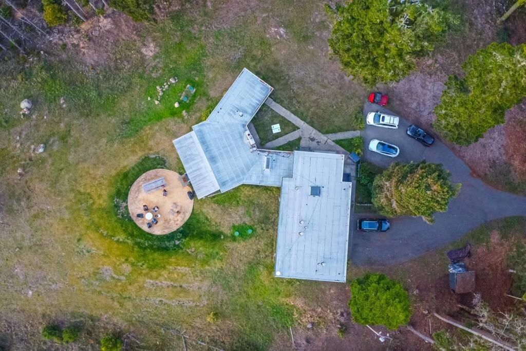 Driftwood Lodge ~ 5 Bedroom / 7 Bath ~ 30-Acre Private Estate On Hwy 1 ~ Hot Tub ~ Oceanview ~ Reunions & Retreats Walsh Landing Экстерьер фото