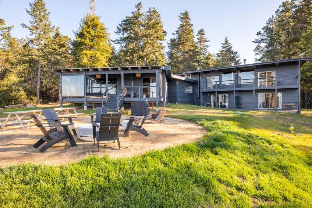 Driftwood Lodge ~ 5 Bedroom / 7 Bath ~ 30-Acre Private Estate On Hwy 1 ~ Hot Tub ~ Oceanview ~ Reunions & Retreats Walsh Landing Экстерьер фото